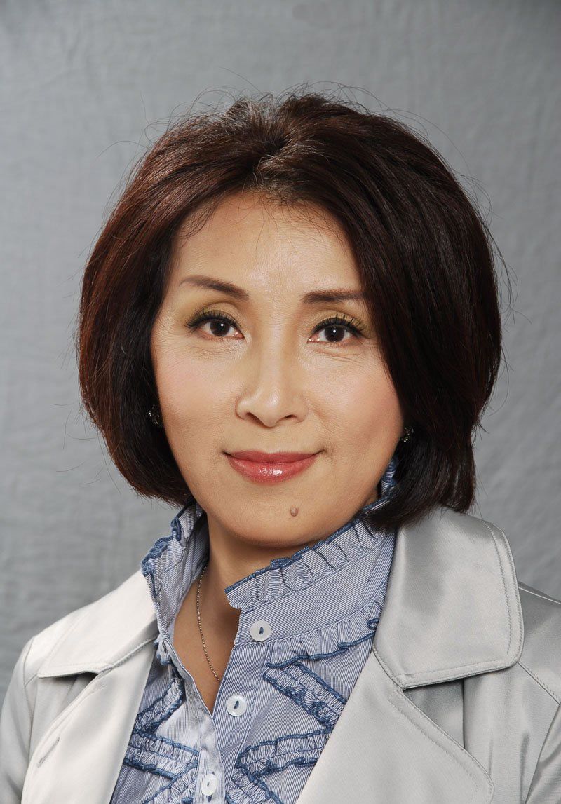 Mỹ nhân truyện Kim Dung Trần Tú Châu giải nghệ sau 42 năm cống hiến
